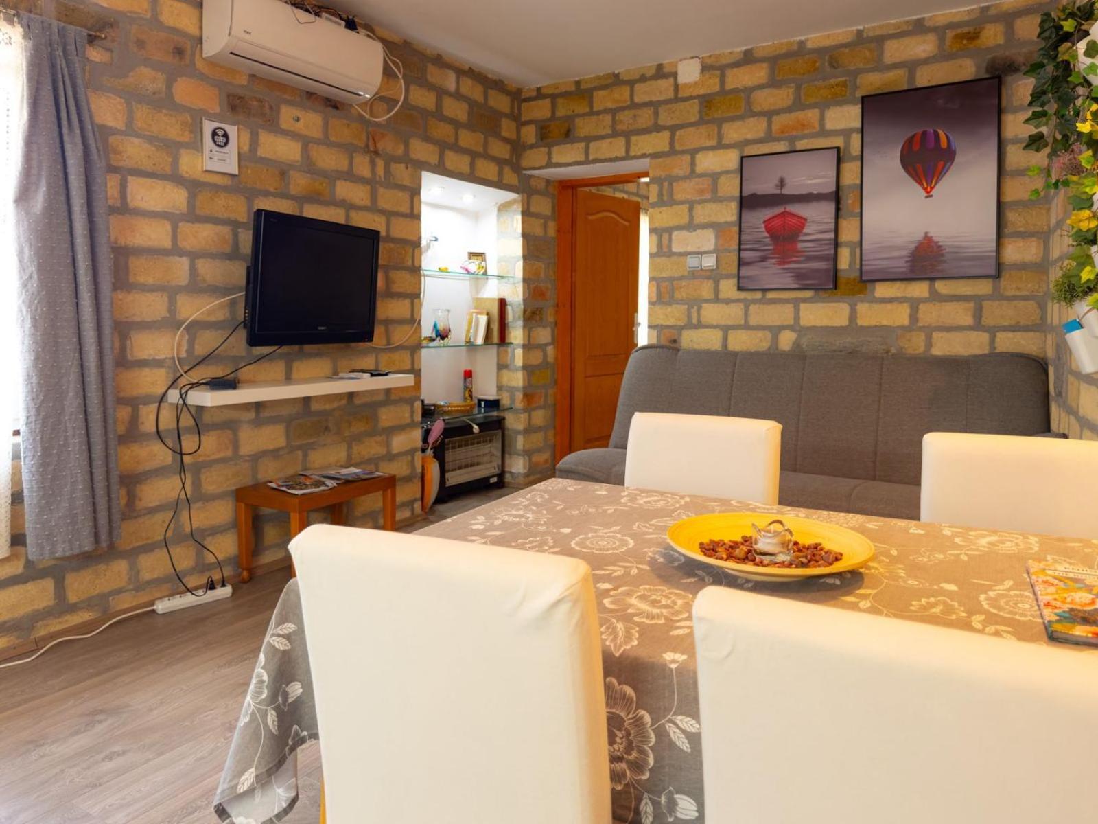 Apartamento Bakina Kuca Golubac Exterior foto